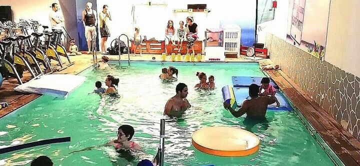 Centre Hoz Bebe Nageurs Ecole De Natation Aquabike Aquagym Fitness Saint Gely Du Fesc Culturel Eveil Atelier Piscine Baignade Plaine De Jeux Sport Fun Bien Etre Relaxation Salle